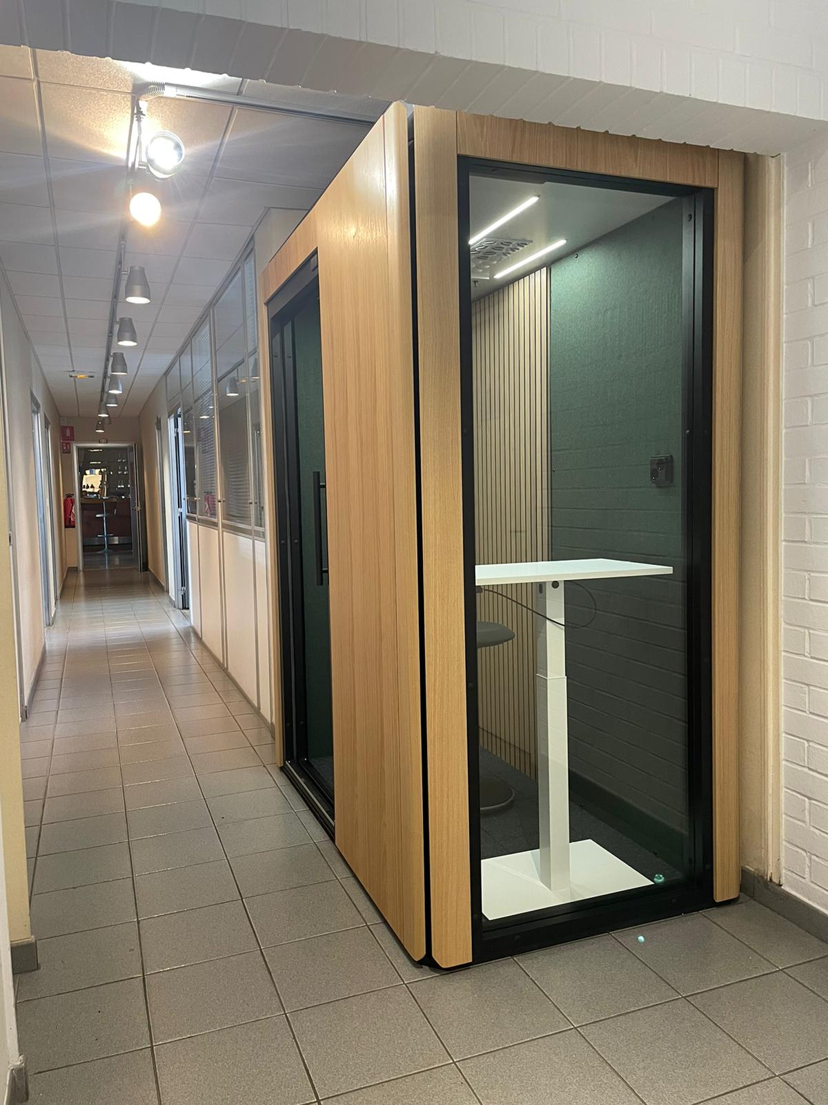 Octacell 2X1 workroom in France.