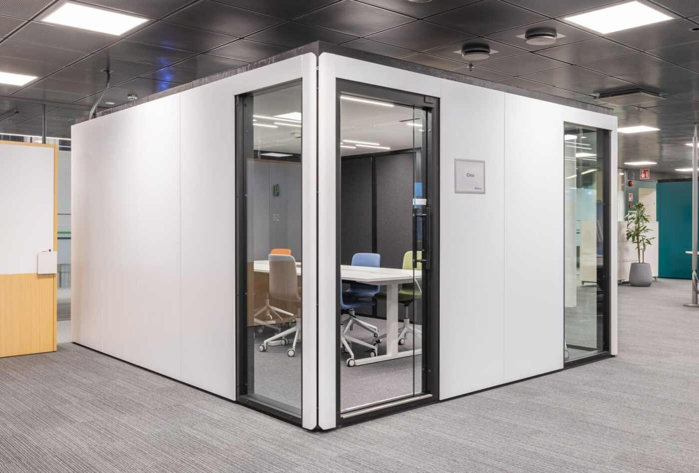 Octacell 4X4 workroom at the Fortum office