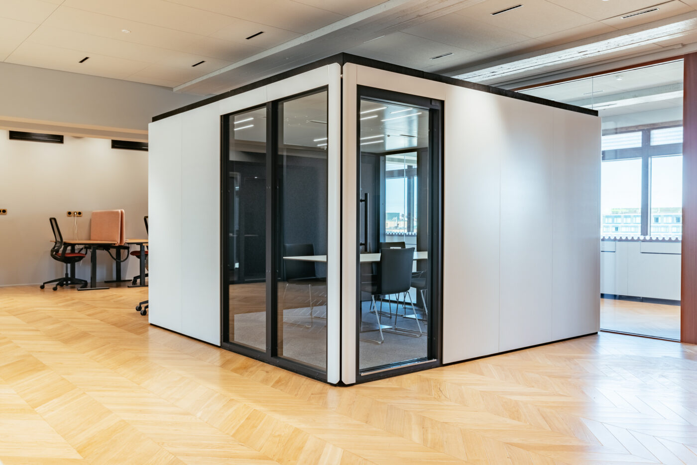 4X4 Mötesrum - Bild 6