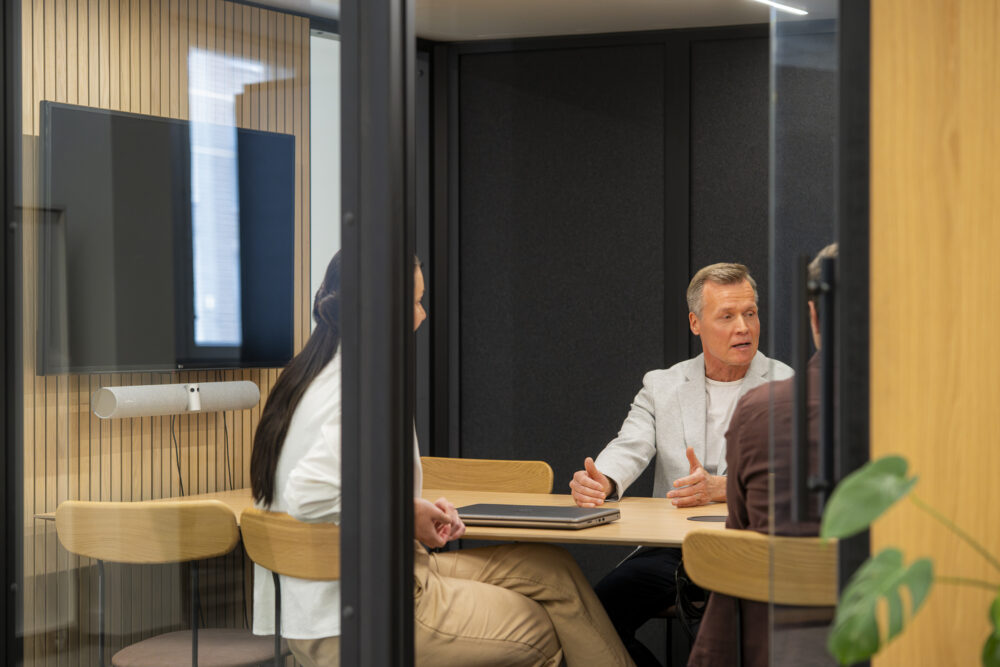 Octacell 5X4 meeting room